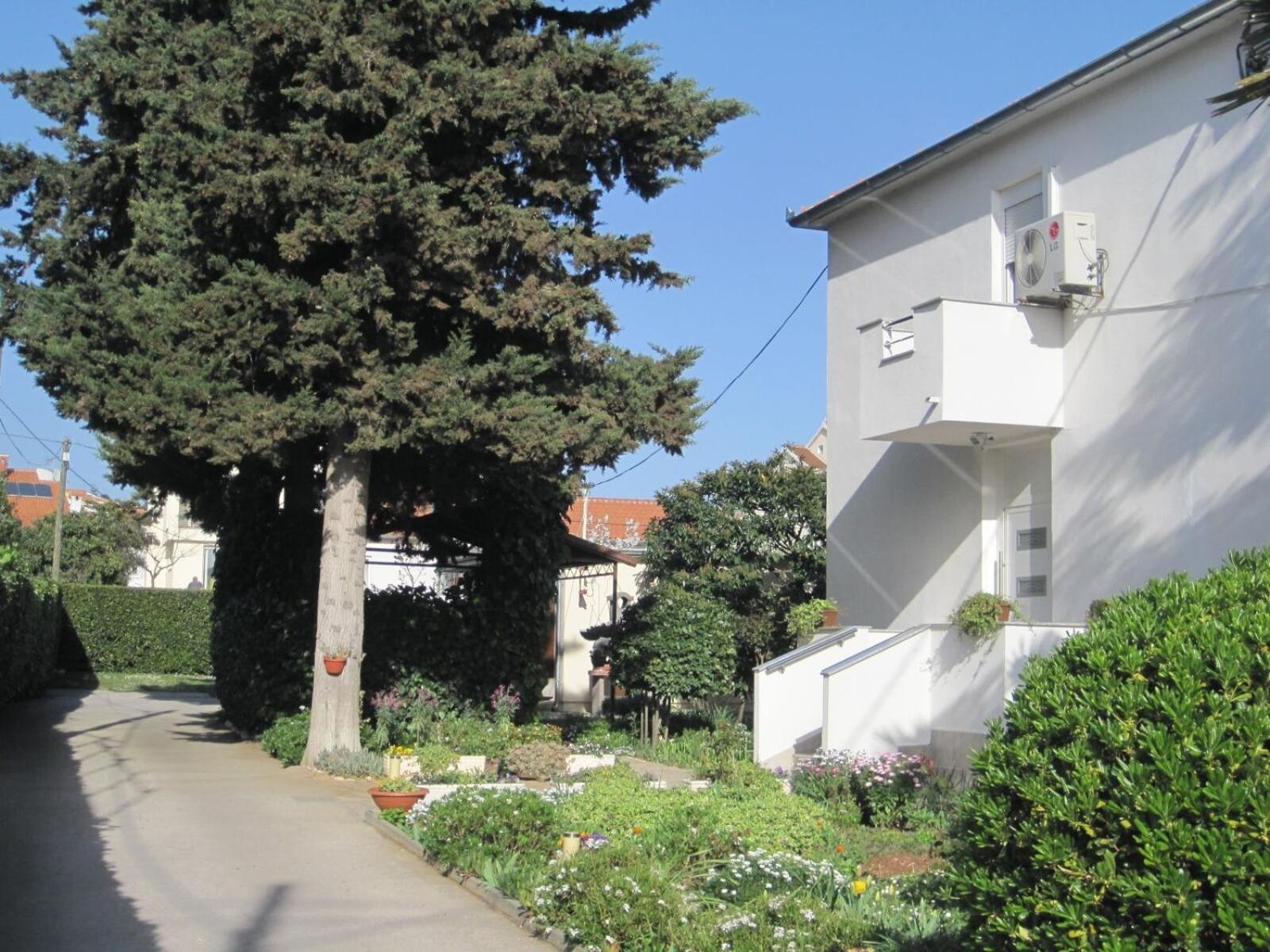 Apartment Ivan - With Large Terrace Zadar Exterior foto